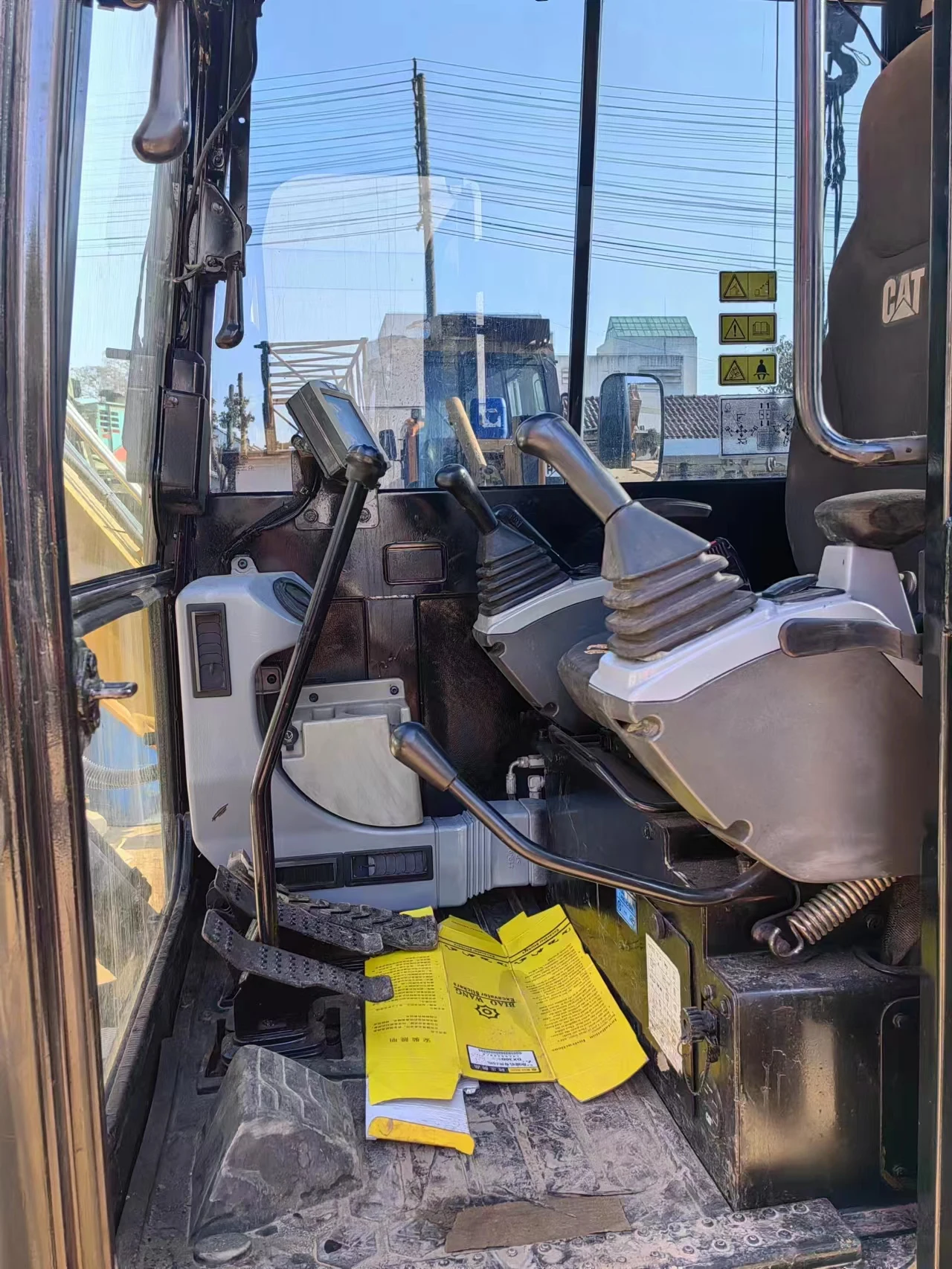 Caterpillar Tier 4 EPA Engine Used Excavators CAT 305.5E2 5.5 Ton excavator CAT Mini Excavator for sale