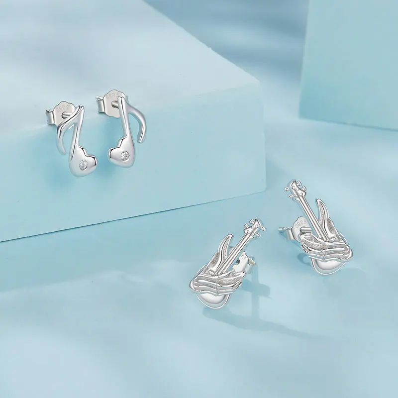 Factory 925 Sterling Silver Mini Skull Hand Bass Stud Earring Plated White Gold For Music Lover Original Fine Jewelry SCE1806