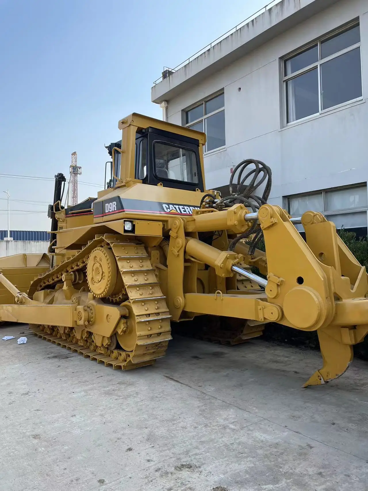 Free Shipping Caterpillar Secondhand D9R Bulldozers with Good Price Used Cat D6G D7R D8r D9R D12 Bulldozers in Shanghai