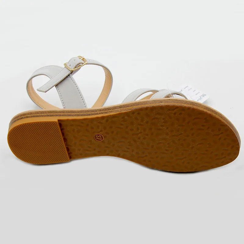 Женские летние сандалии на плоской подошве