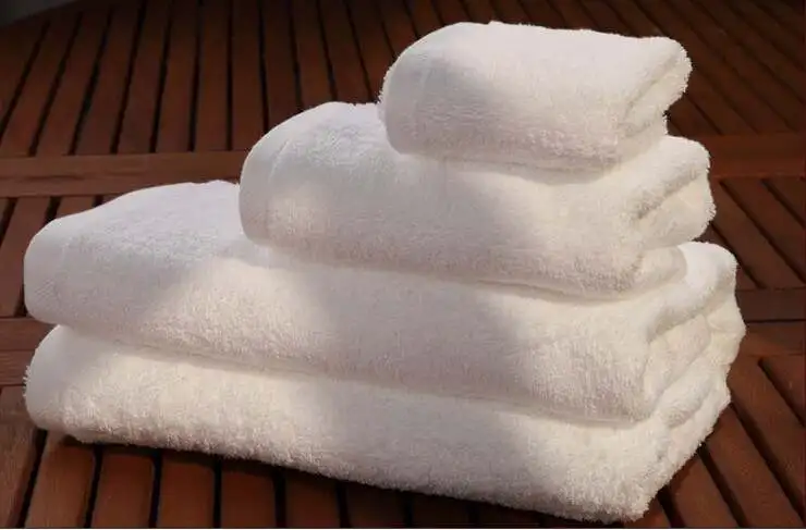 2022 new products customized logo jacquard process five star luxury hotel 100% cotton bath towel for girls