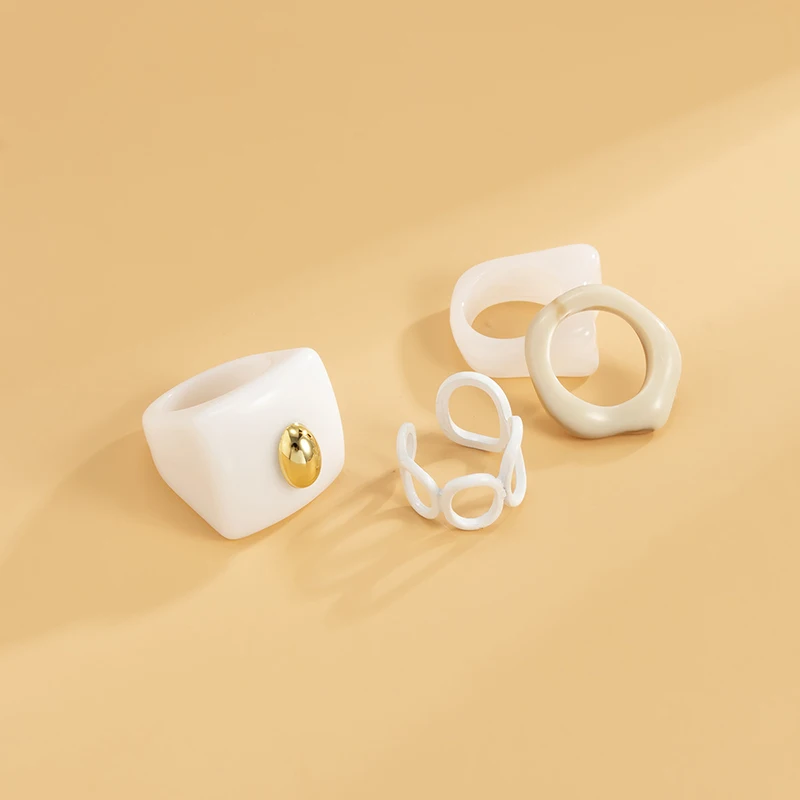 2023 Fashion Irregular Resin Finger Rings Set Multi Chunky Wide Resin Acrylic Rings for Women