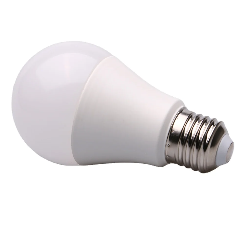 2022 низкая цена, оптовая продажа, пластиковая Светодиодная лампа E27/B22 9 Вт