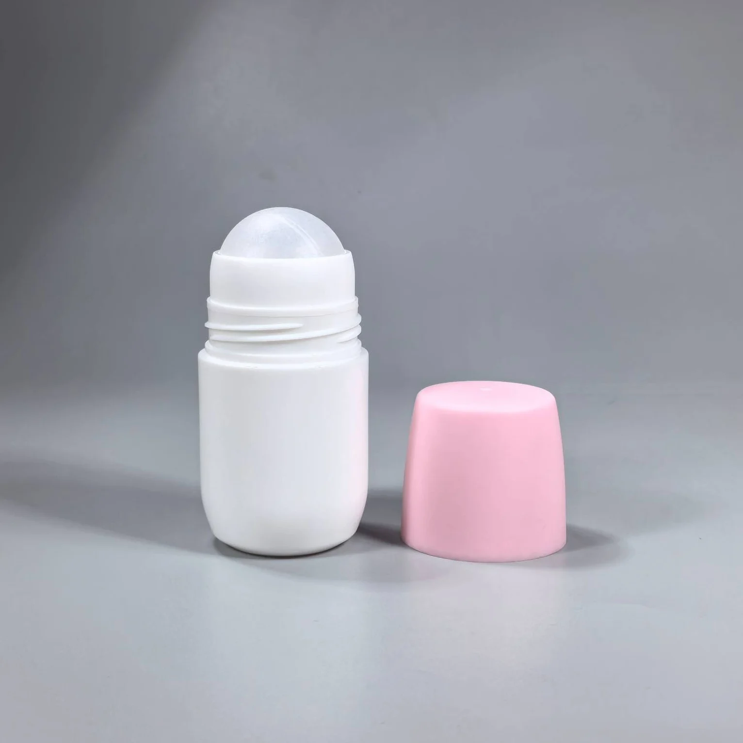 2024 new Special plastic empty ball bottle cantiperspirant deodorant  skin care container 50ML  roll-on bottle
