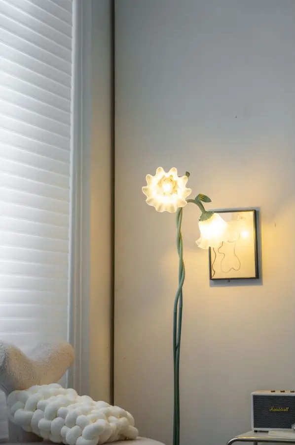 Alien Garden lights Modern Two-Head LED Classic Floor Lamp with White Acrylic Shade Flower Design