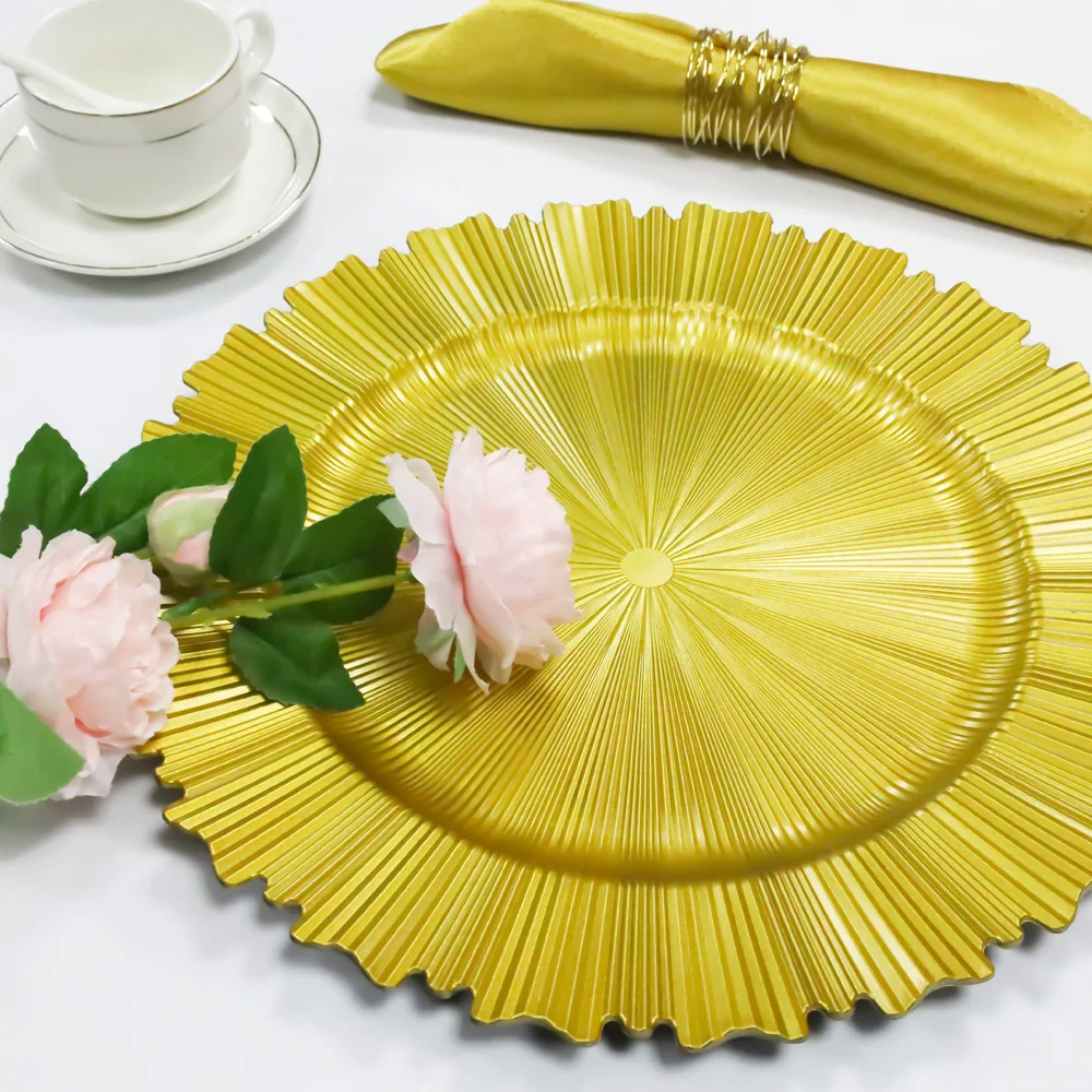 2022 New Arrival Wholesale Price Unbreakable 13 Inch Gold Reusable Decorative Plastic Chargers Plates For Wedding