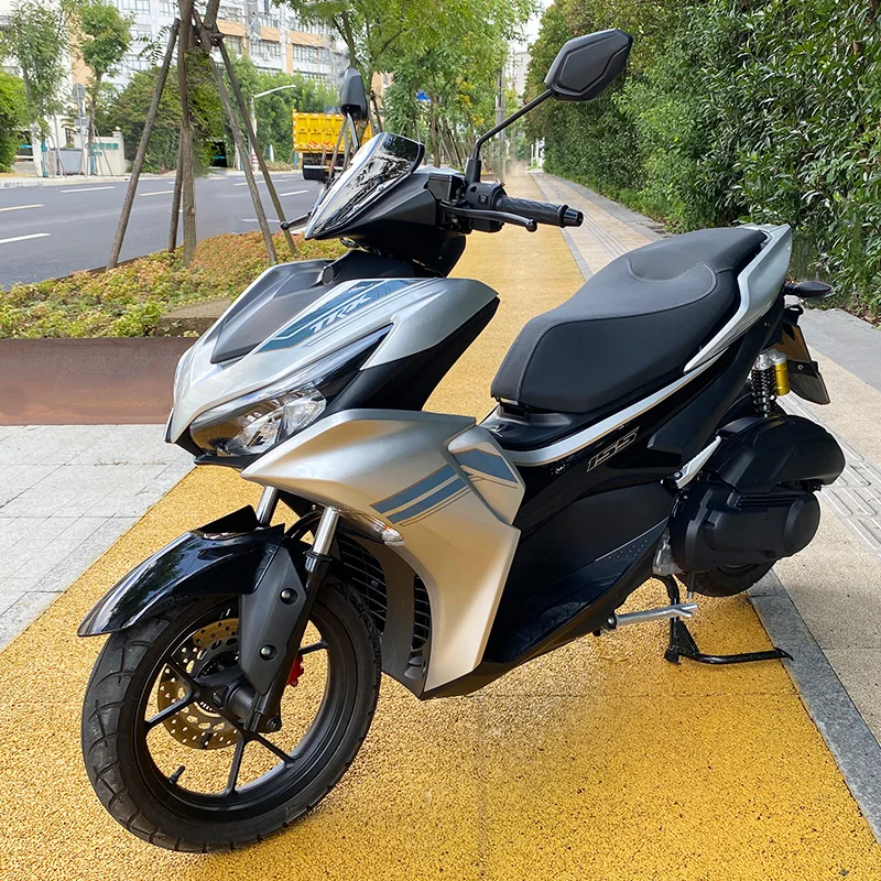 Мощный бензиновый скутер NVX 150cc с системой EFI новый дизайн четырехтактный двигатель водяным охлаждением максимальная скорость 105 км/ч Автомобильный газовый мопед