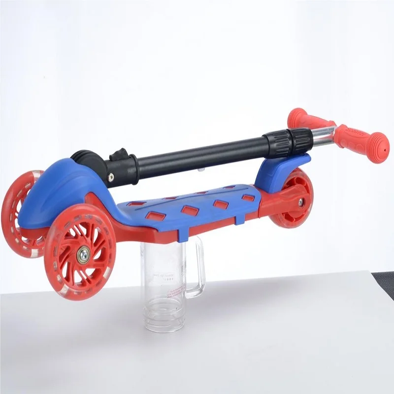 Blue and red folding yo-yo car for girls and boys, pedal scooter, three-wheeled scooter designed for children over 2 years old