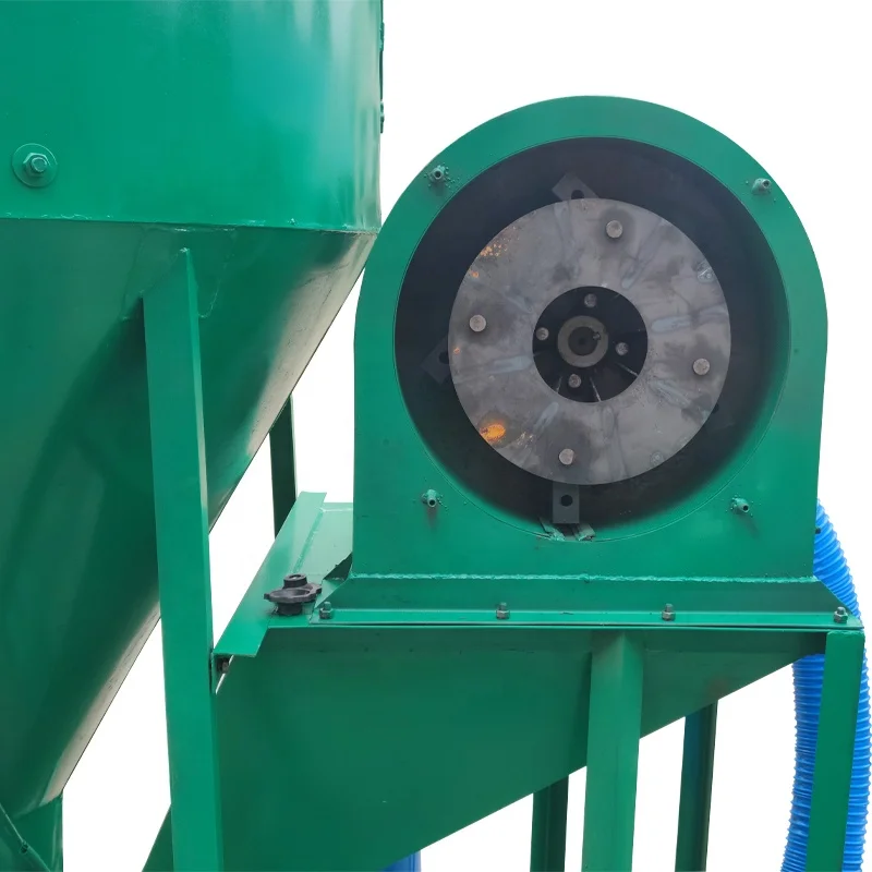 Feed mixing mixer granule machine for chicken farm Motor version diesel version can be customized