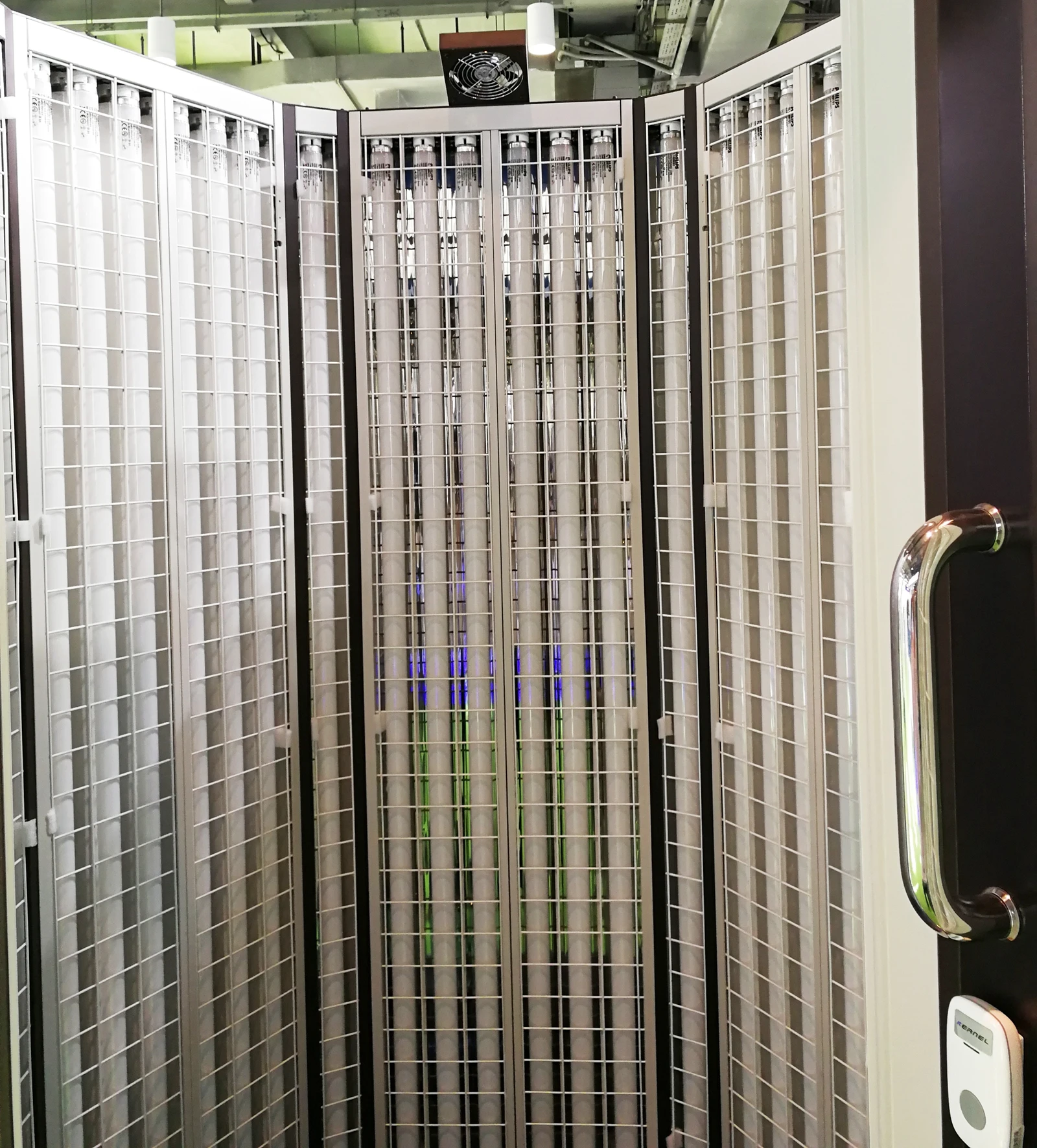 Full Body Cabinet UVB Lamps UVA UVB phototherapy device KN-4001 for vitiligo and psoriasis uvb light for vitiligo