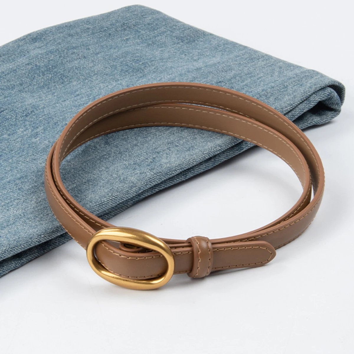 Stylish Versatile Oval Metal Buckle Leather 1.4cm Jeans Waist Belt for Dress and Daily Wearing