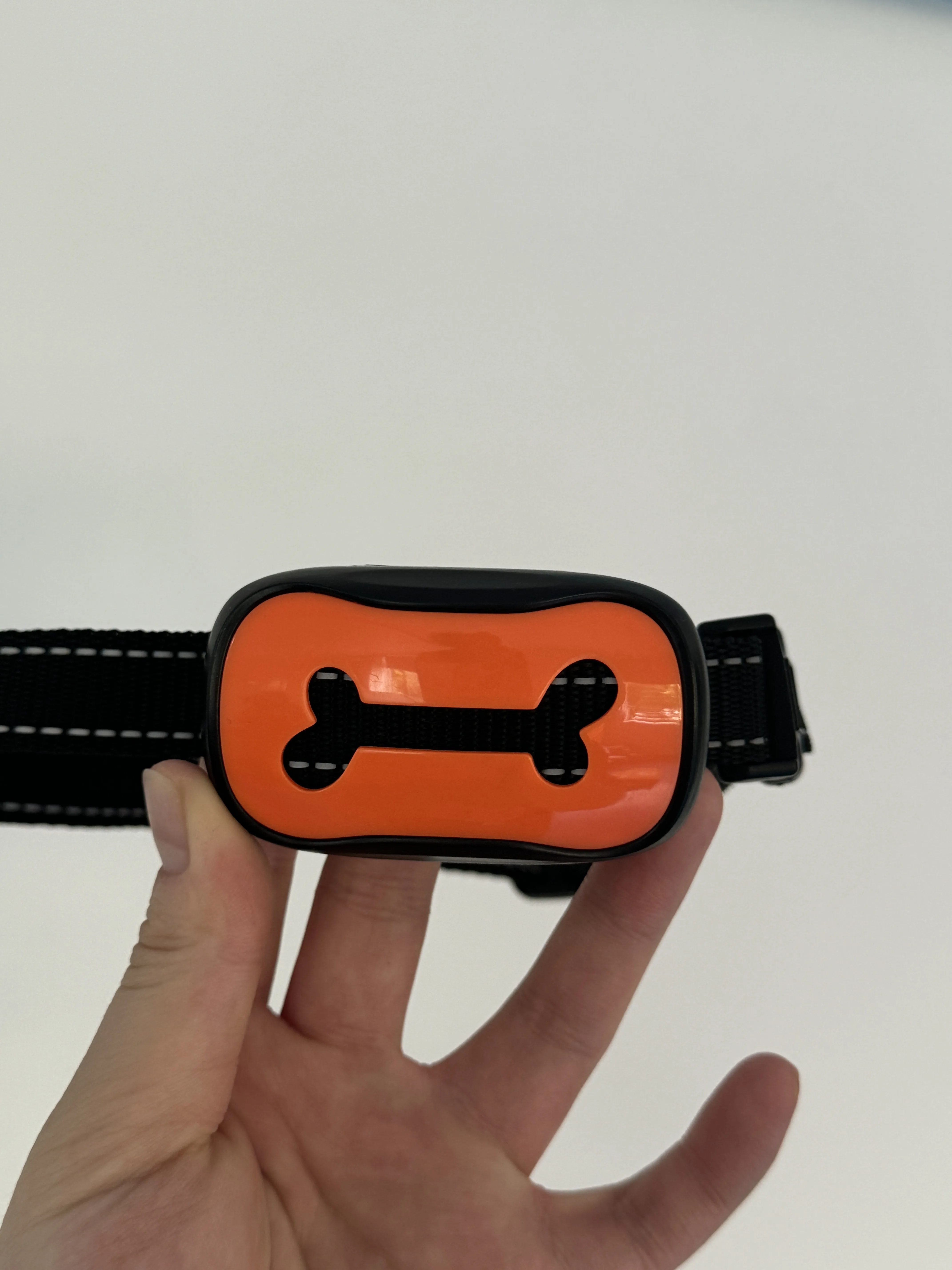 Factory price smart sensor automatic training stop barking rechargeable vibration no shock dog anti bark collar