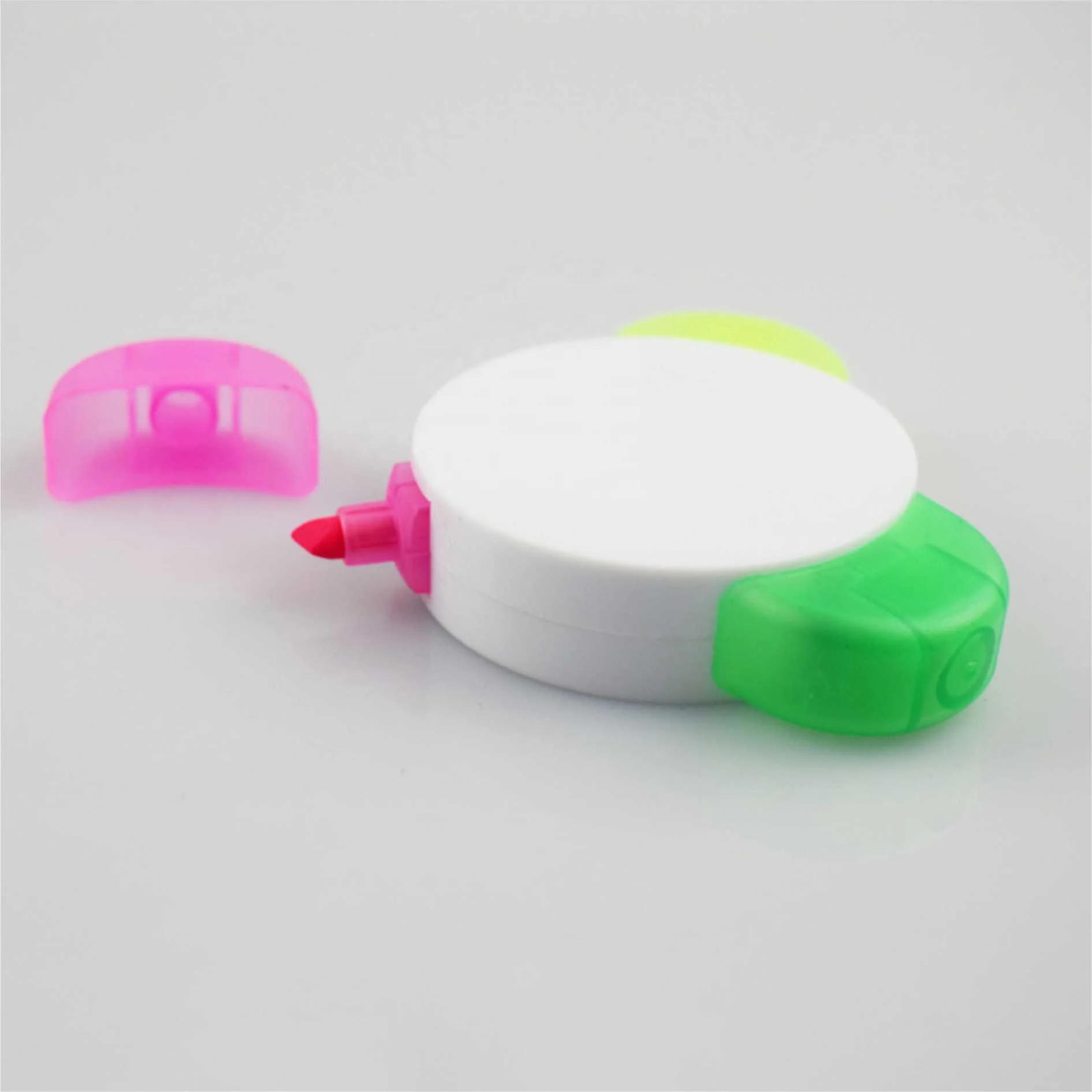 Factory Low MOQ Students Stationery Office Supplies 3 Colors Flower Shape Plastic Mini Highlighter Pen