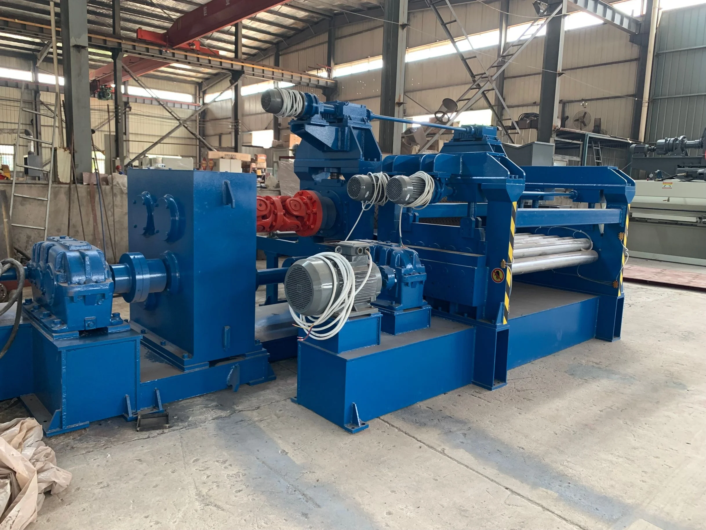 
New design chequer plate embossing machine 