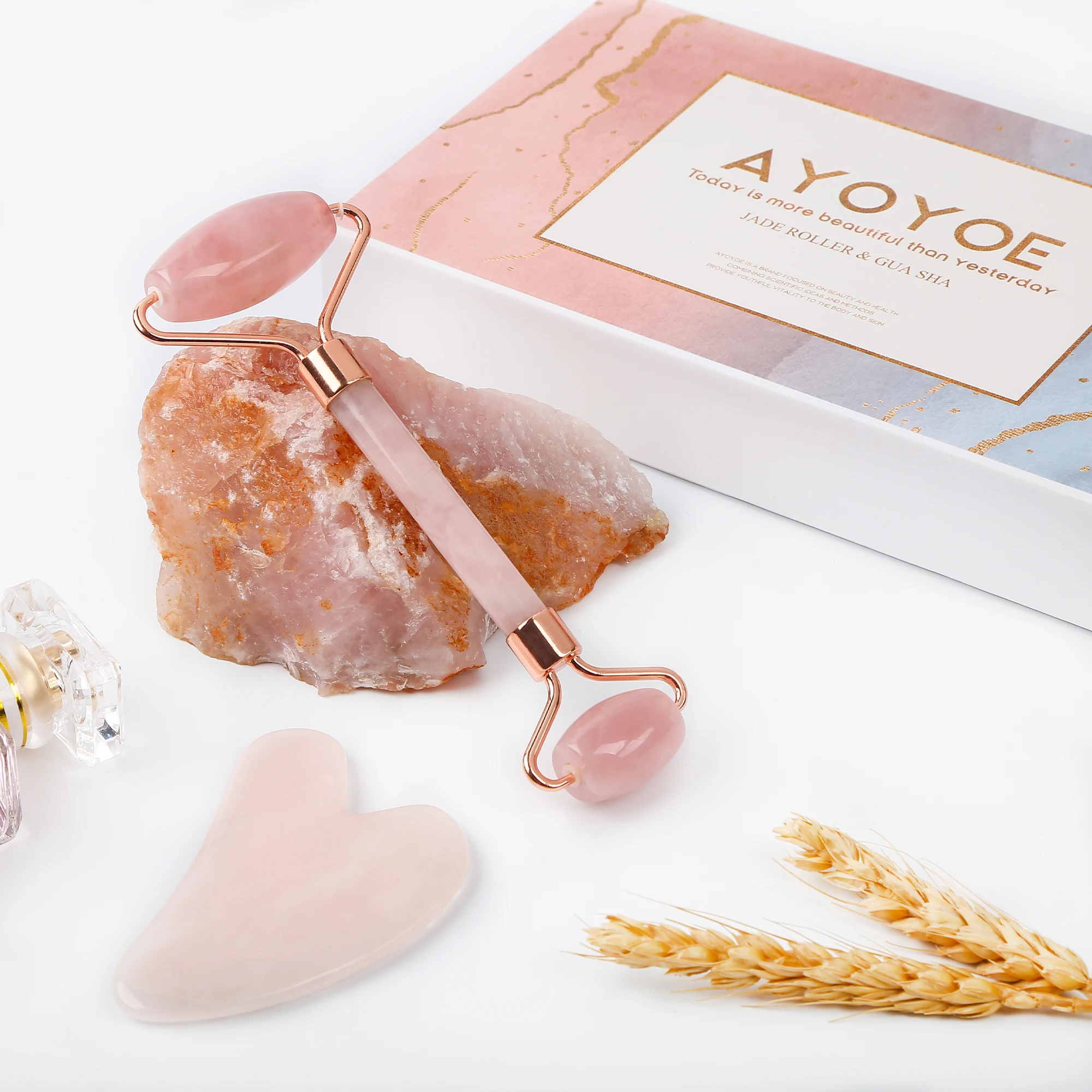 Amazon 100% Natural Jade Roller Heart Shape Gua Sha Massager Jade Facial Roller And Gua Sha Set