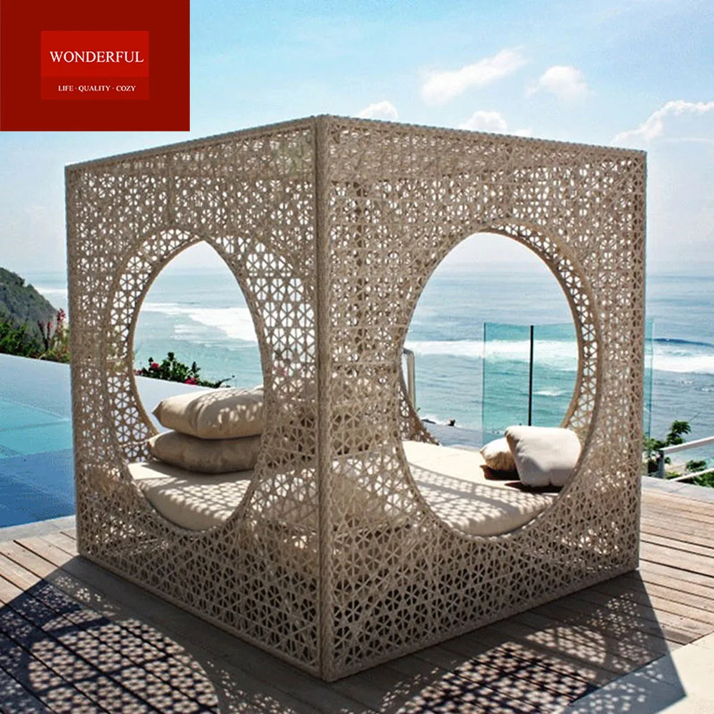 High quality wicker garden furniture outdoor rattan poolside  chaise lounger