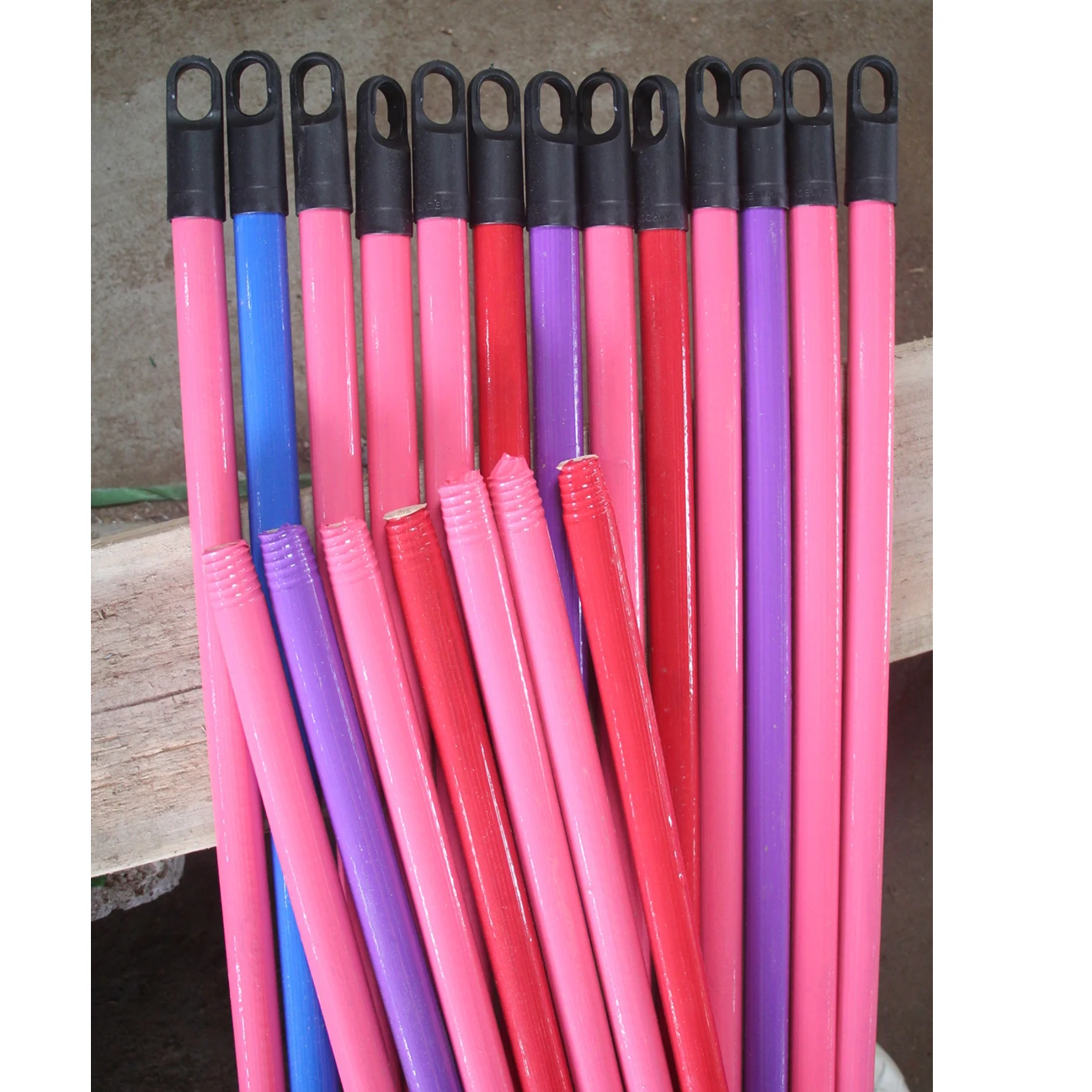 Wholesale Flowers Design PVC Coating Eucalyptus Wood Material 120cm 150cm Length Wooden Broom Handles
