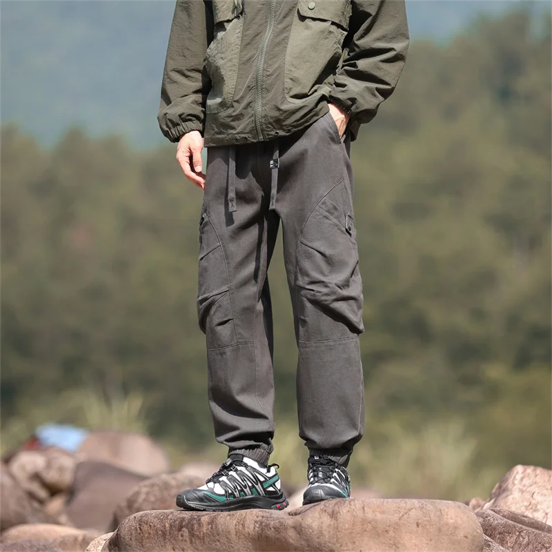 Мужские брюки с несколькими карманами