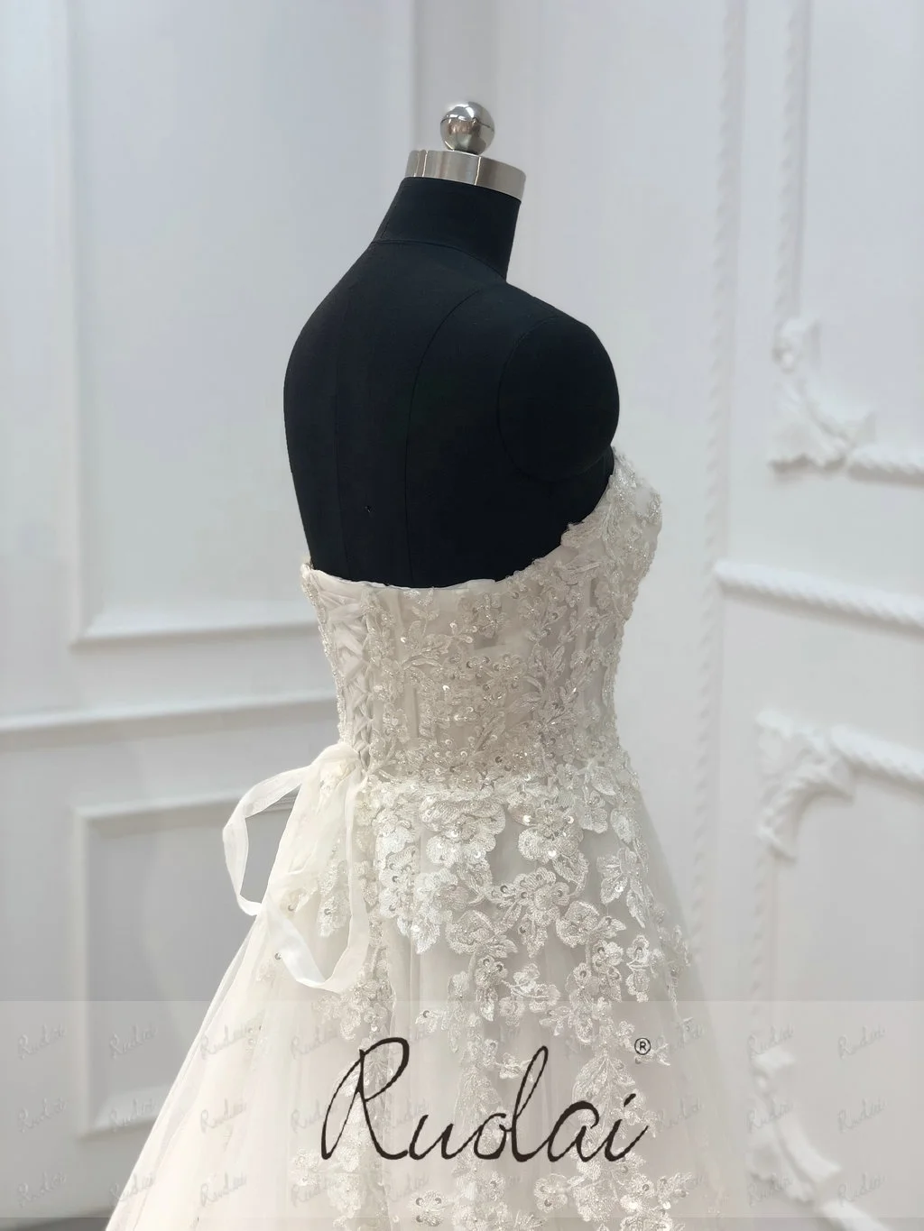 Ruolai QW02017 Vintage Sweetheart Aline Lace Beaded Bridal Gown Wedding Dress