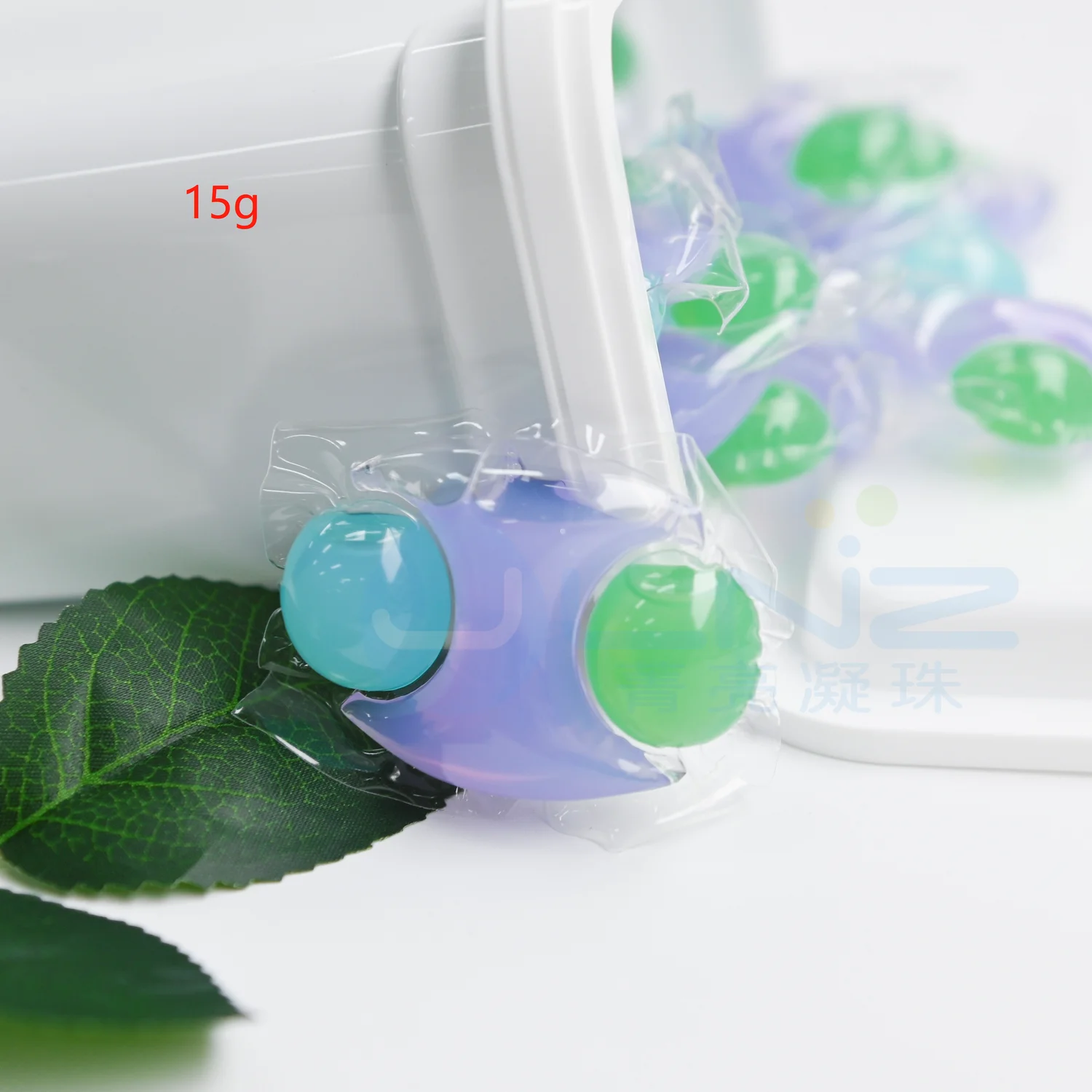 Washing cloth softly essence laundry liquid detergent soap