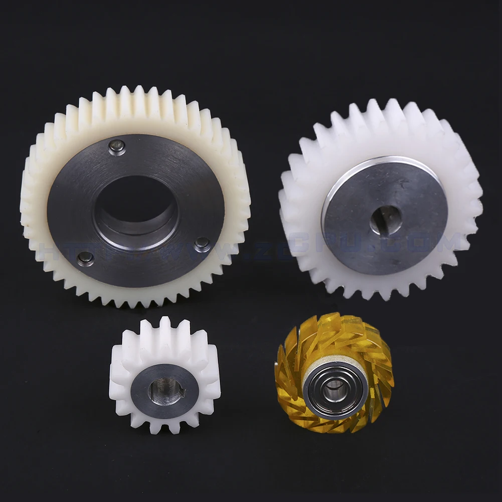 Custom Precision Durable Small Nylon Plastic Spur Wheel Gears For Sale
