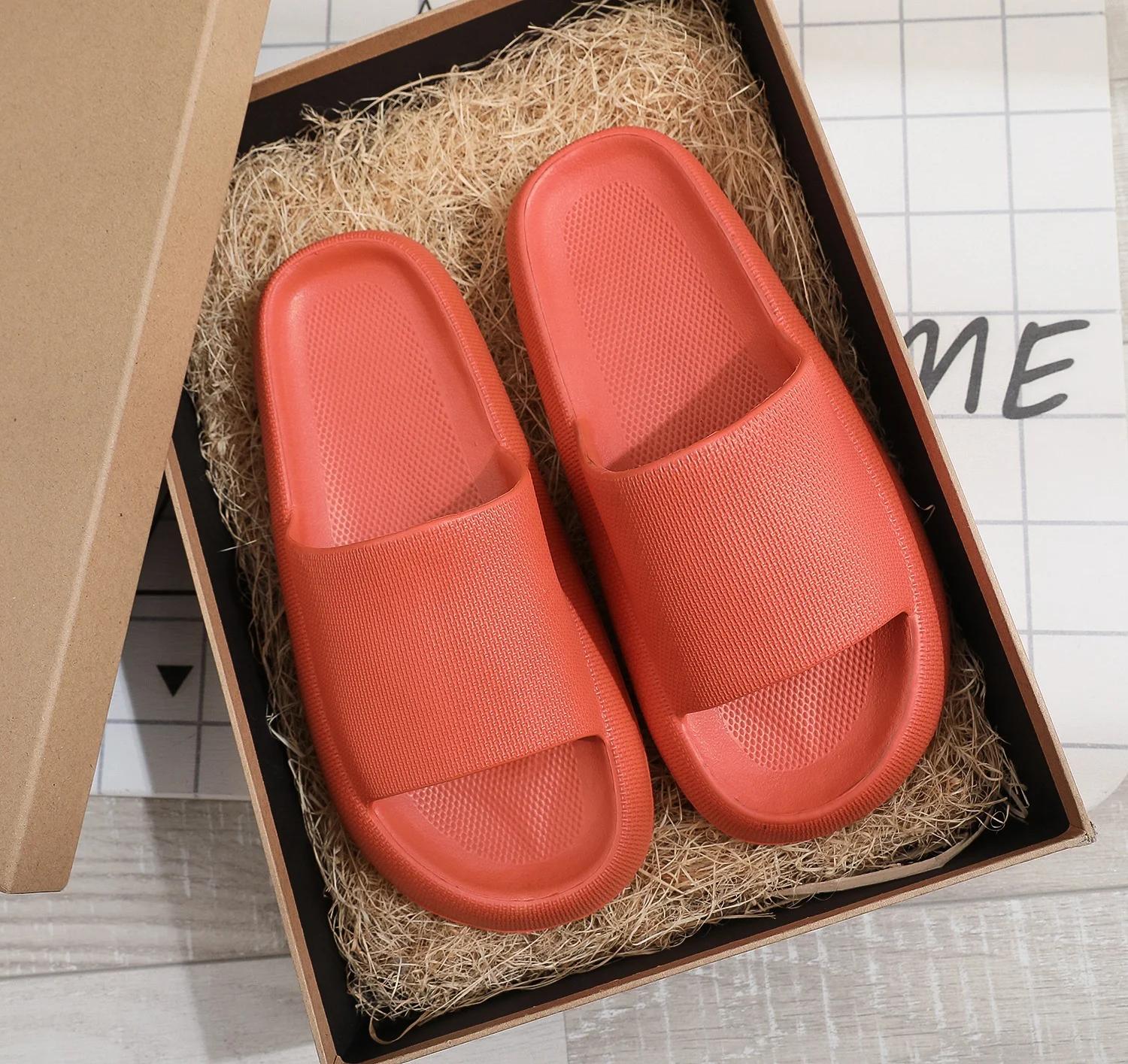 Amazon Supplier Cloud Slippers Very Comfortable Cushioned Platform Shower Slippers Bathroom Sandals