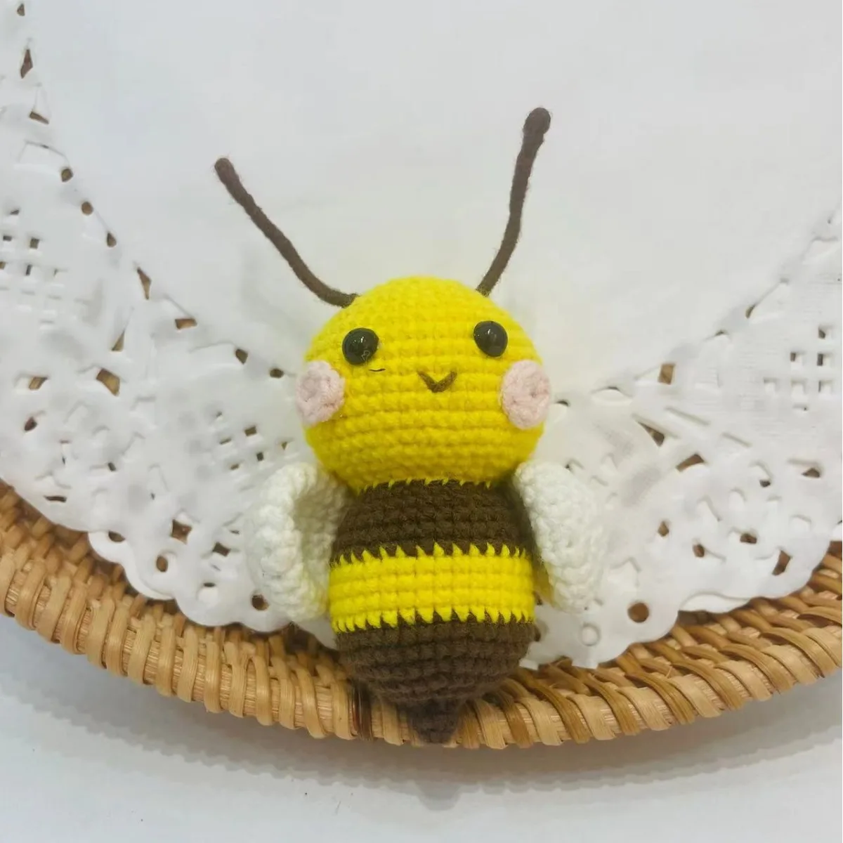 Custom Crochet Bumble Bee Crochet Honeybee Baby Shower Gift Amigurumi Bee Toy Hand Knitted Honey Bumble Bee for Christmas Gifts