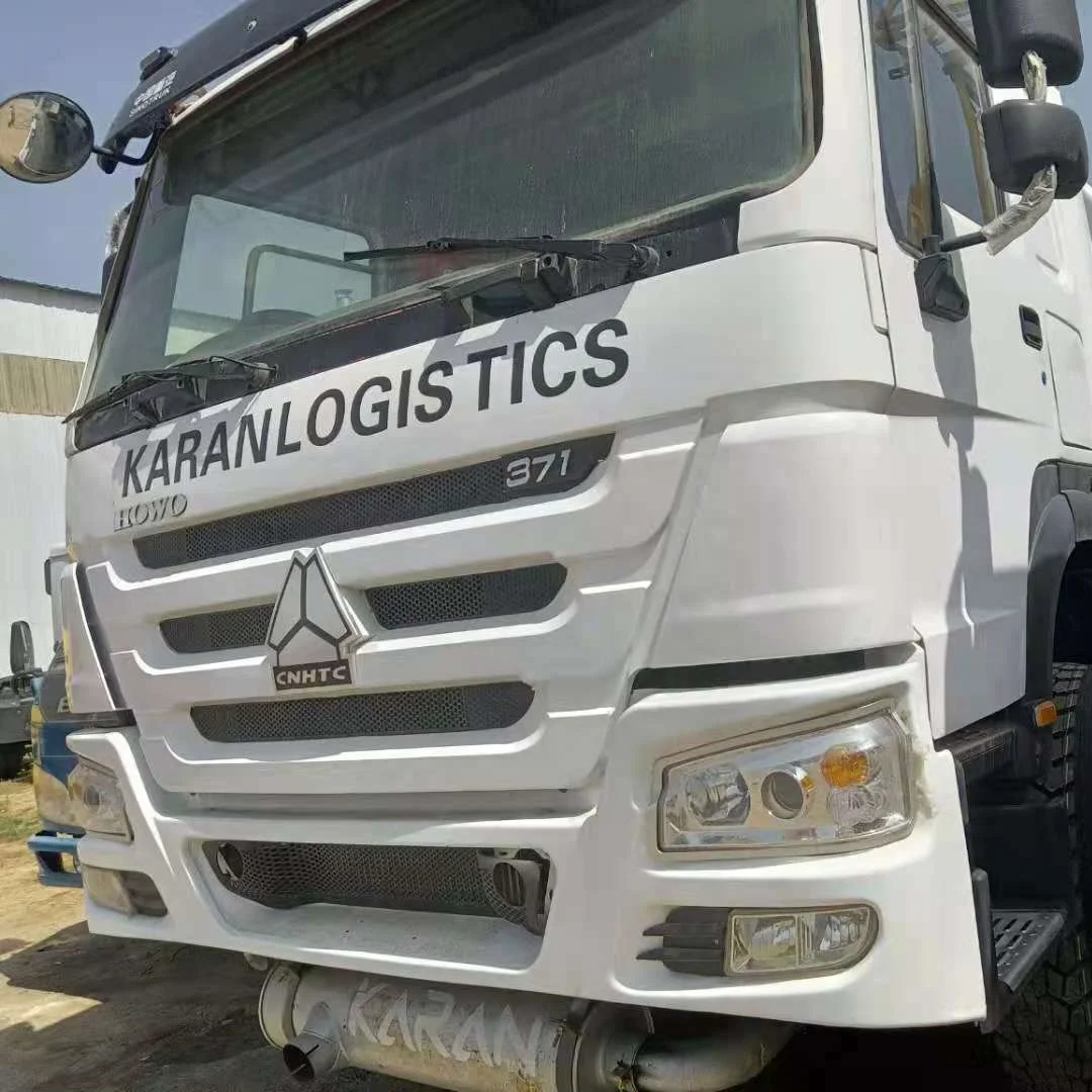 Б/у отличное состояние Sinotruk Howo 6x4 автоцистерна с двумя отсеками Автоцистерна для перевозки топлива