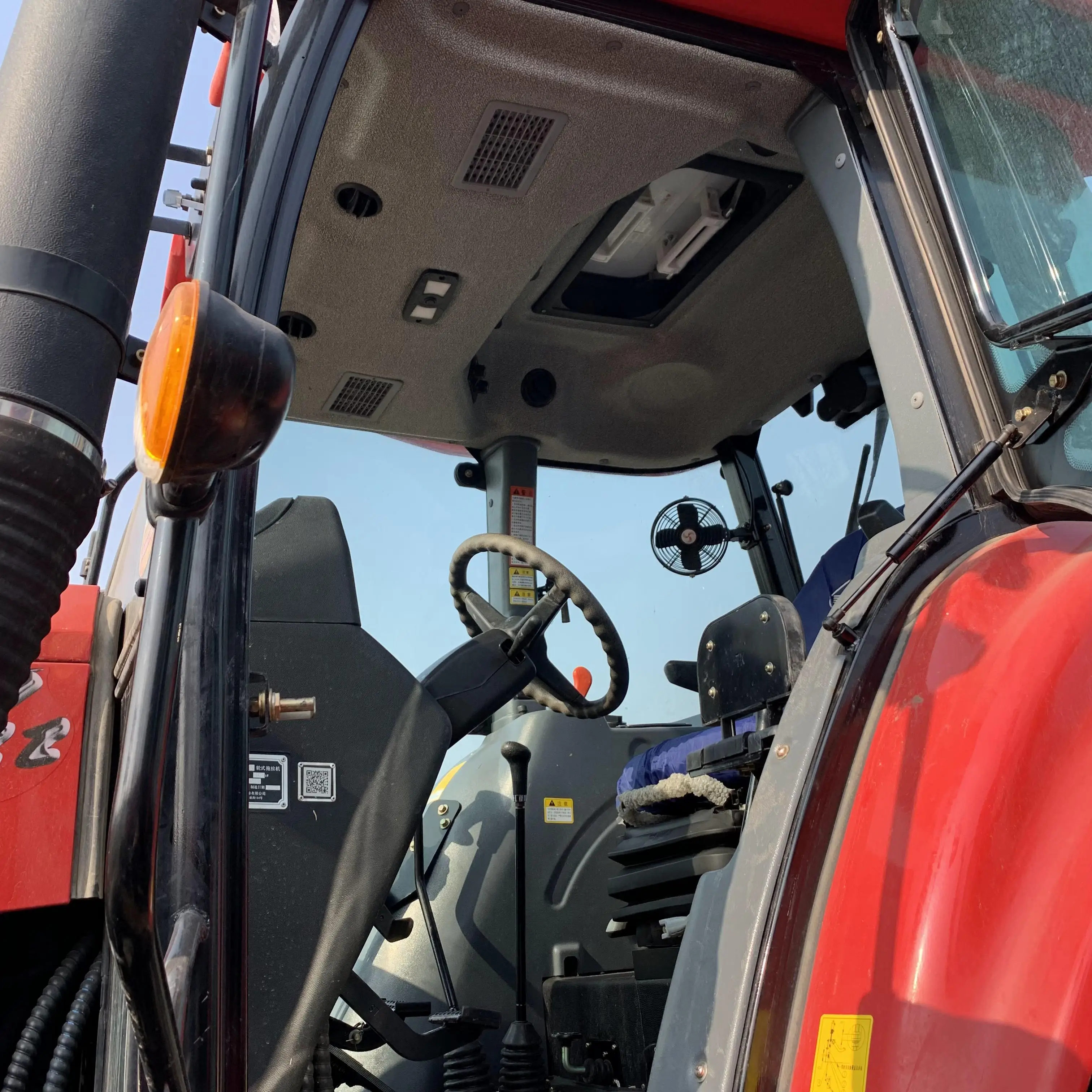 big agricultural tractors can supply all the spare parts