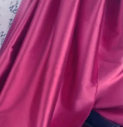 Высококачественный полиэфирный текстиль, оптовая продажа женской одежды, блестящая атласная ткань