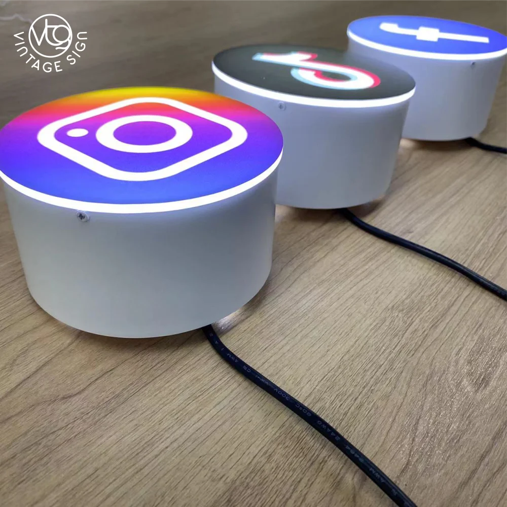 Professional Factory Led Acrylic Signboard Exterior Light Box Illuminated Sign  With Wholesale Price