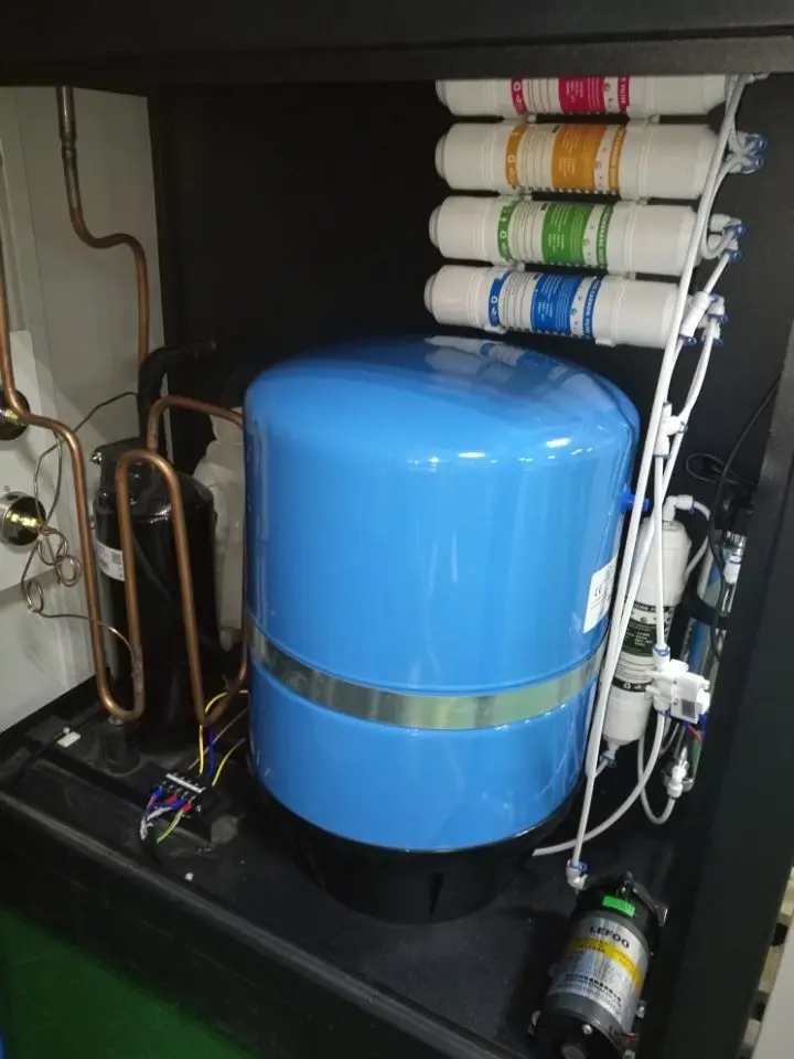 Efficient Hot and Cold water dispense with filter 250L per day portable water atmospheric water generator from air