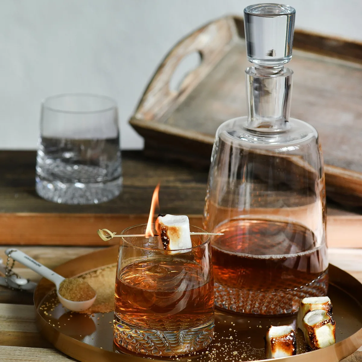 Modern Whisky Decanter Carafe - 32.1 oz (950ml) Capacity - 265 mm - Elegant Serving Solution - B2B Wholesale Offer - Krosno Glas