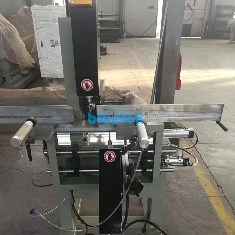 SCX02-3-60 Factory Supplier UPVC PVC Window Water Slot Milling Machine 3 Axis For Sale