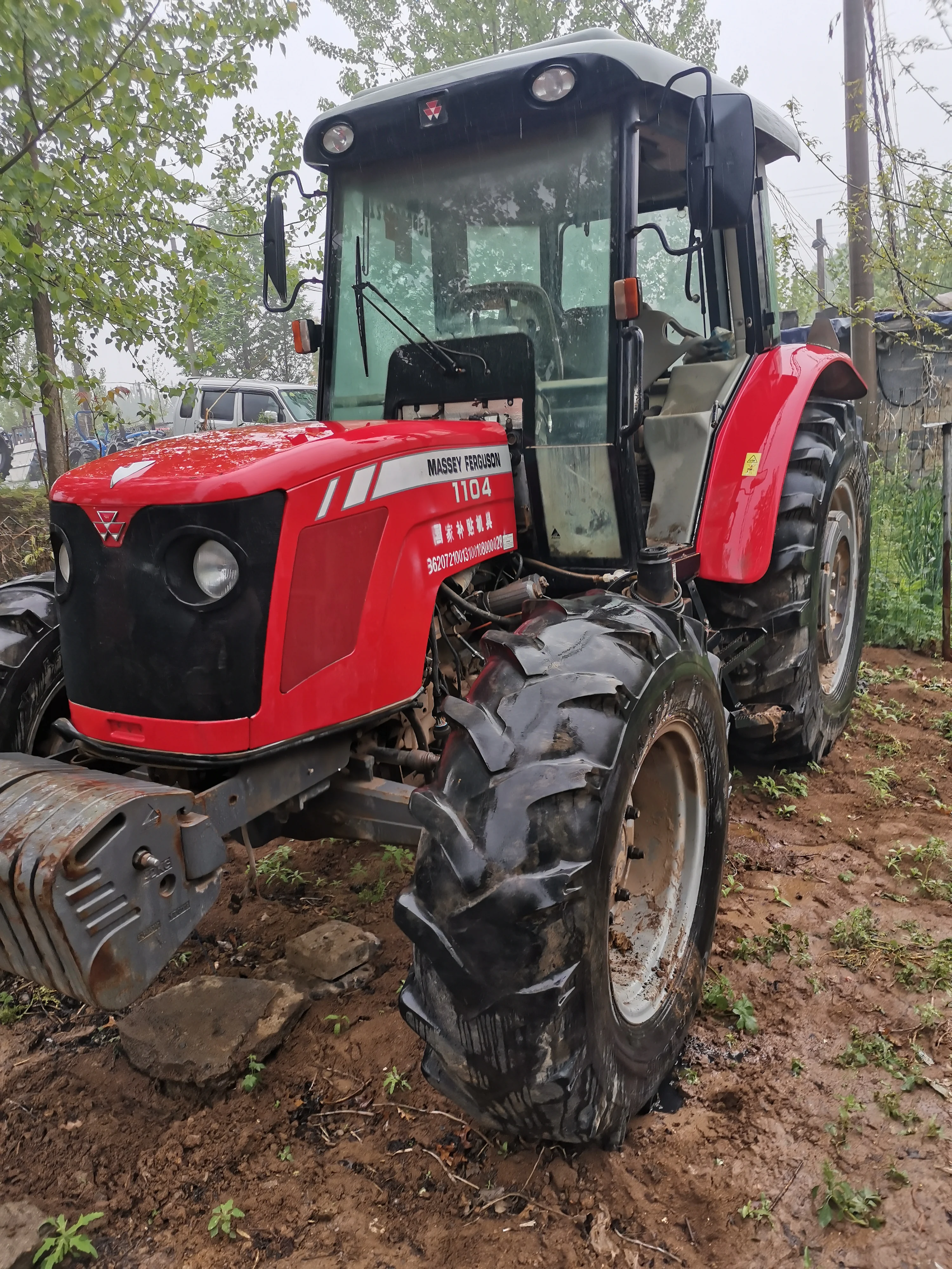 120h 4WD трактор MF1204 Лучшая цена и высокая производительность б/у сельскохозяйственный на продажу