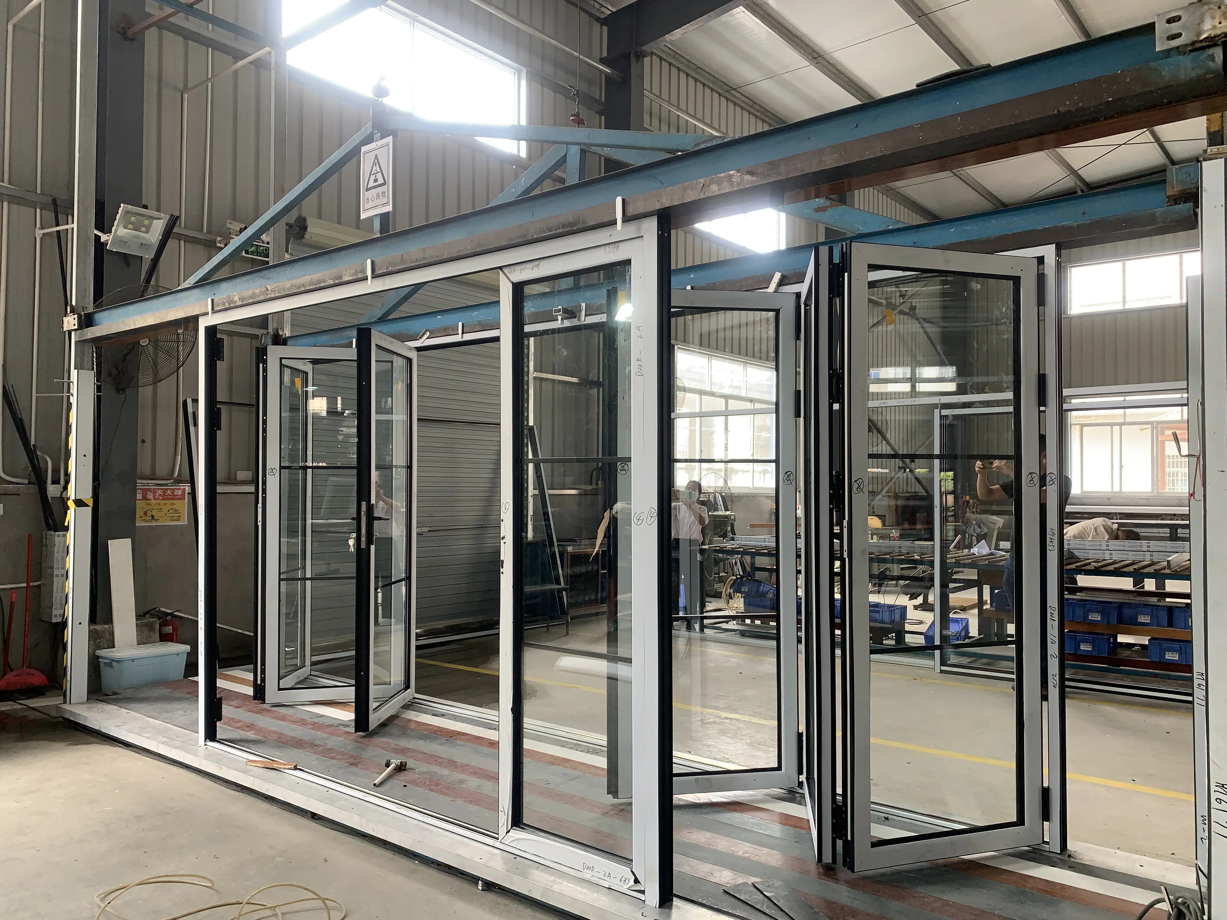 Customized Top Quality AS2047 House Double Tempered Glazed Folding Door with High Security Lock