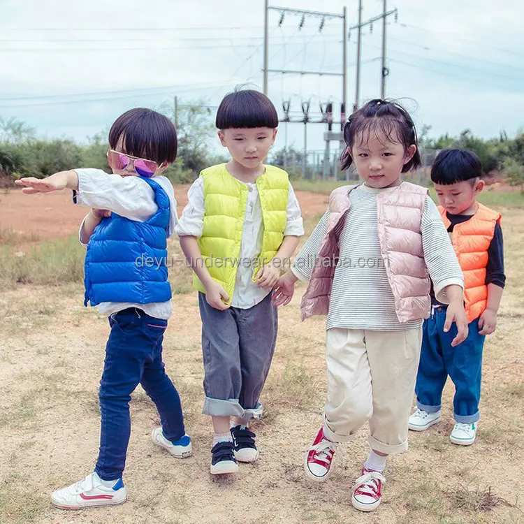 1.4 Dollar Model YW006  Sleeveless Colorful hooded feather filled packable ultralight kids down winter jacket clothing vest