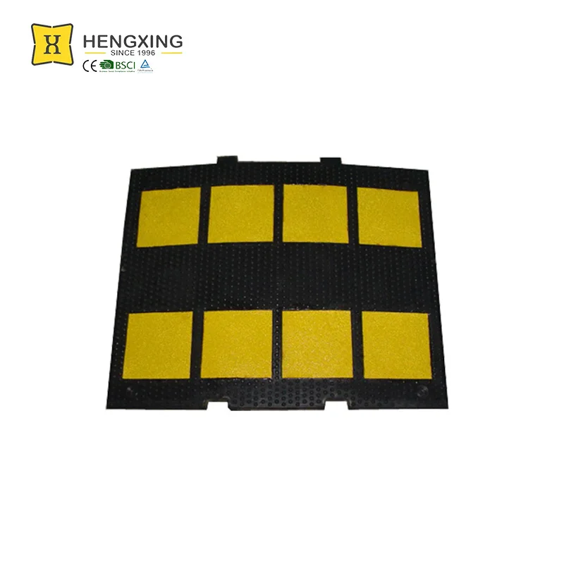 Factory Wholesale Road Safety Yellow And Black Hump Deceleration Zone Industrial Rubber Speed Bumps