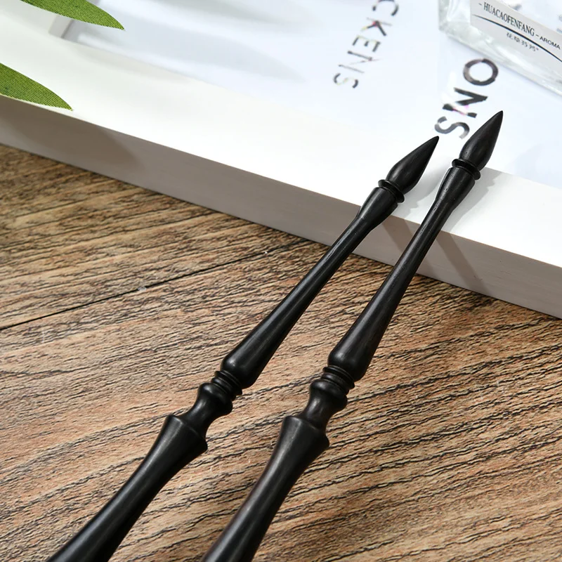 Resin dip fountain pen holder with adjustable nib