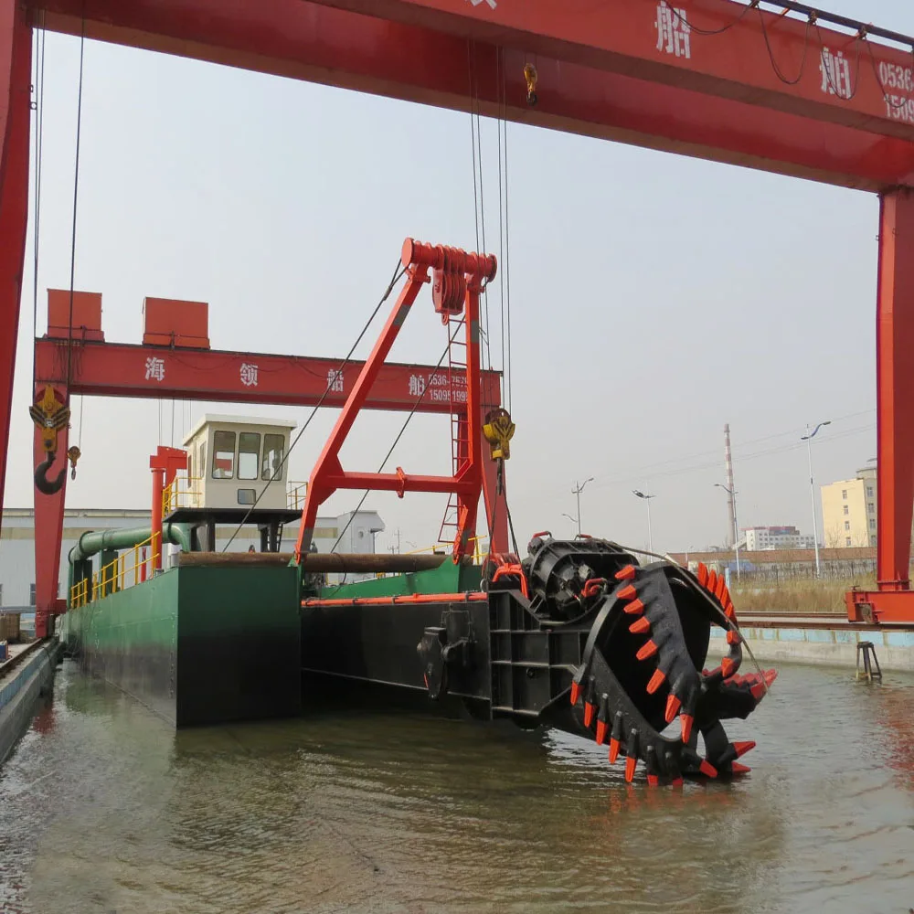 18inch 3500m3/h dredge/dredging machine / ship/ boat/vessel/mud drag cutter suction sand dredger