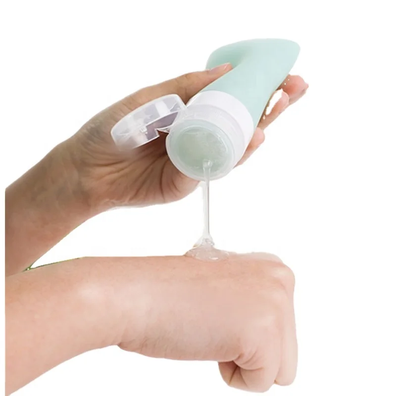 Hot Selling Innovative Product Ideas Reusable Portable Travel Accessories Squeeze Shampoo Bottle Toiletries Set