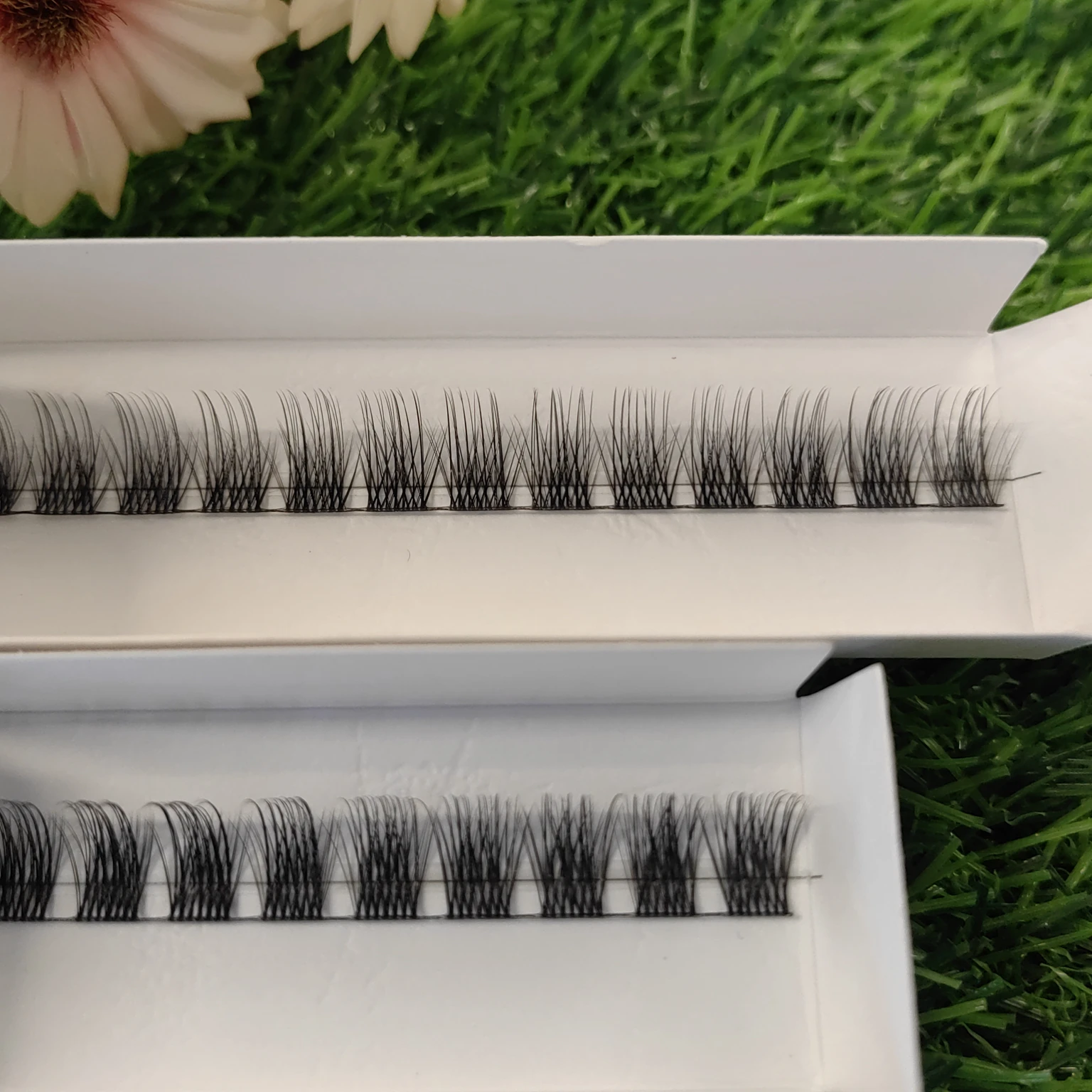 Wholesale Diy Lash Extensions Small Cluster Natural False Eyelashes Wispy Fluffy Grafting Segmented Cluster Lash Bond And Seal