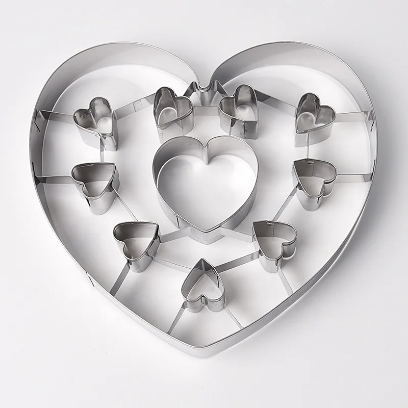 High Quality 3D Stainless Steel Christmas Ornament Heart Shape With Interior Cut-Outs Cookie Cutters