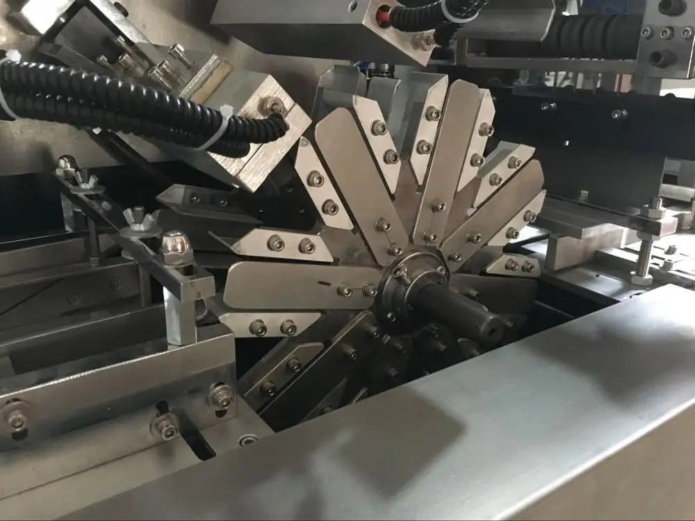 plastic box  toffee carton cellophane pallet stretch biscuit coil tattoo film shrink soap book wrapping machine