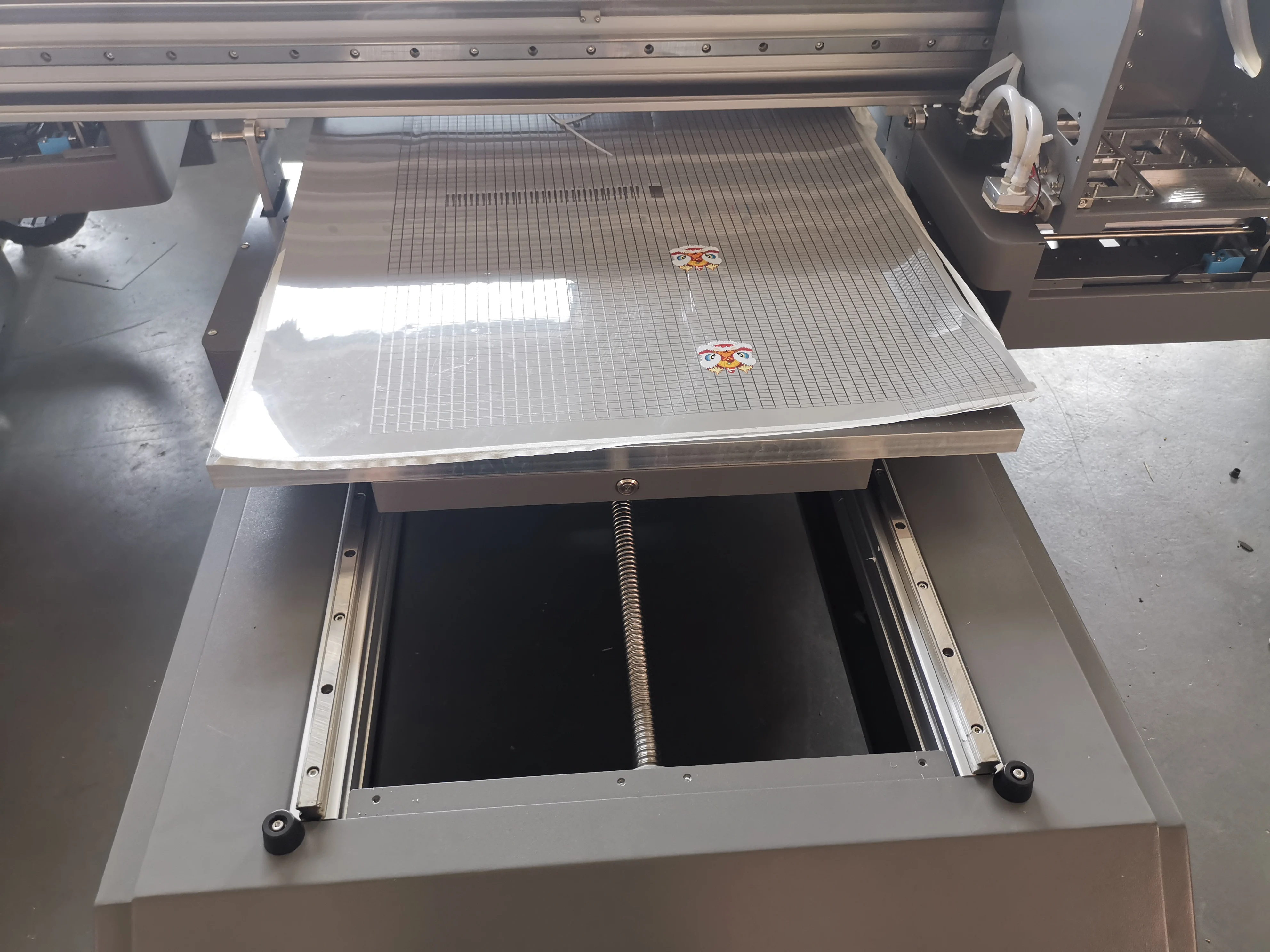 A1 Size 20cm height automatic height measurement plastic laptop top covers 6090 uv printer with visual positioning