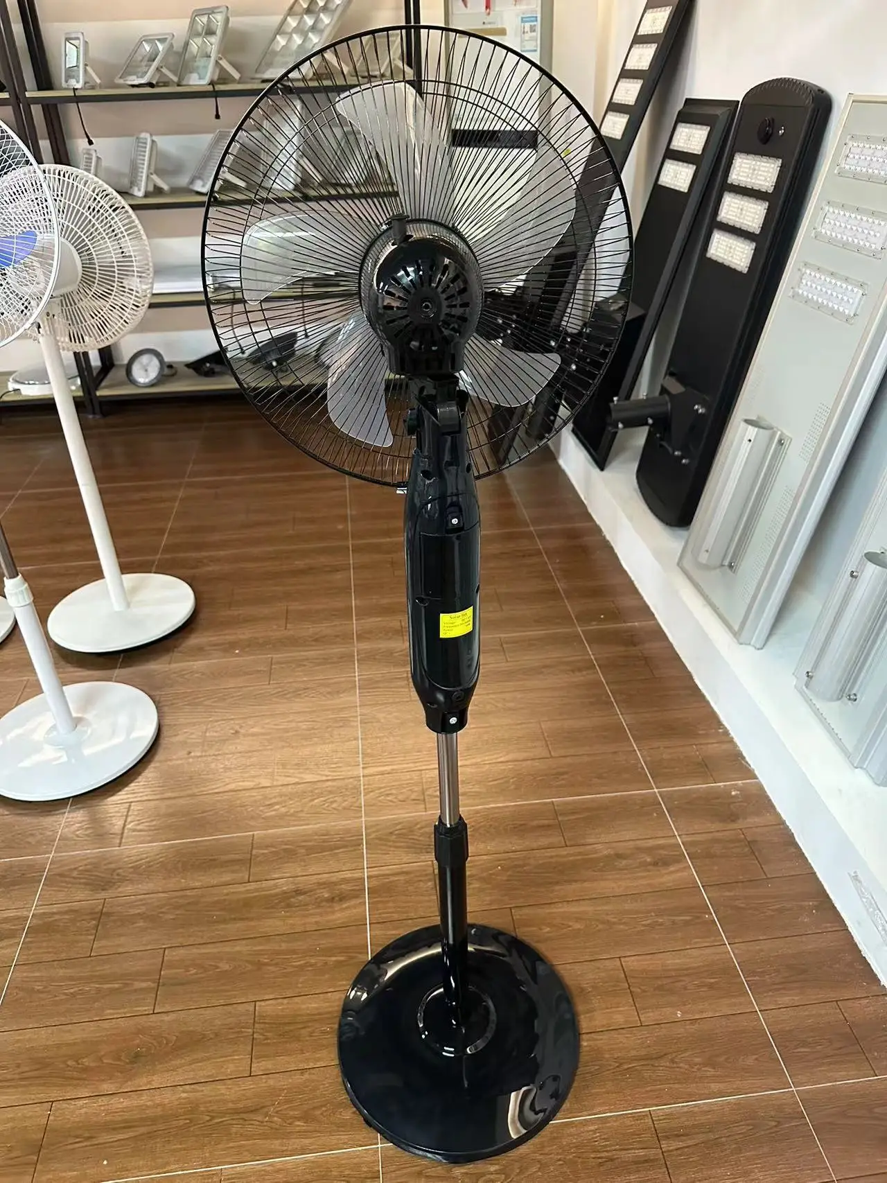 Factory Price Ac Dc 12v Solar Charging Vertical Fan with LED Light USB Mobile Charger Household Solar Fan 16 Inches Long HELIOS