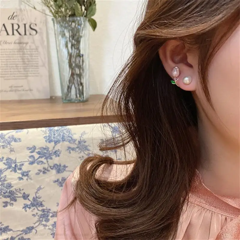 Hot Sale South Korea Dongdaemun design Tulip pearl earrings studs 2022 new fashion high-grade sense of temperament earrings