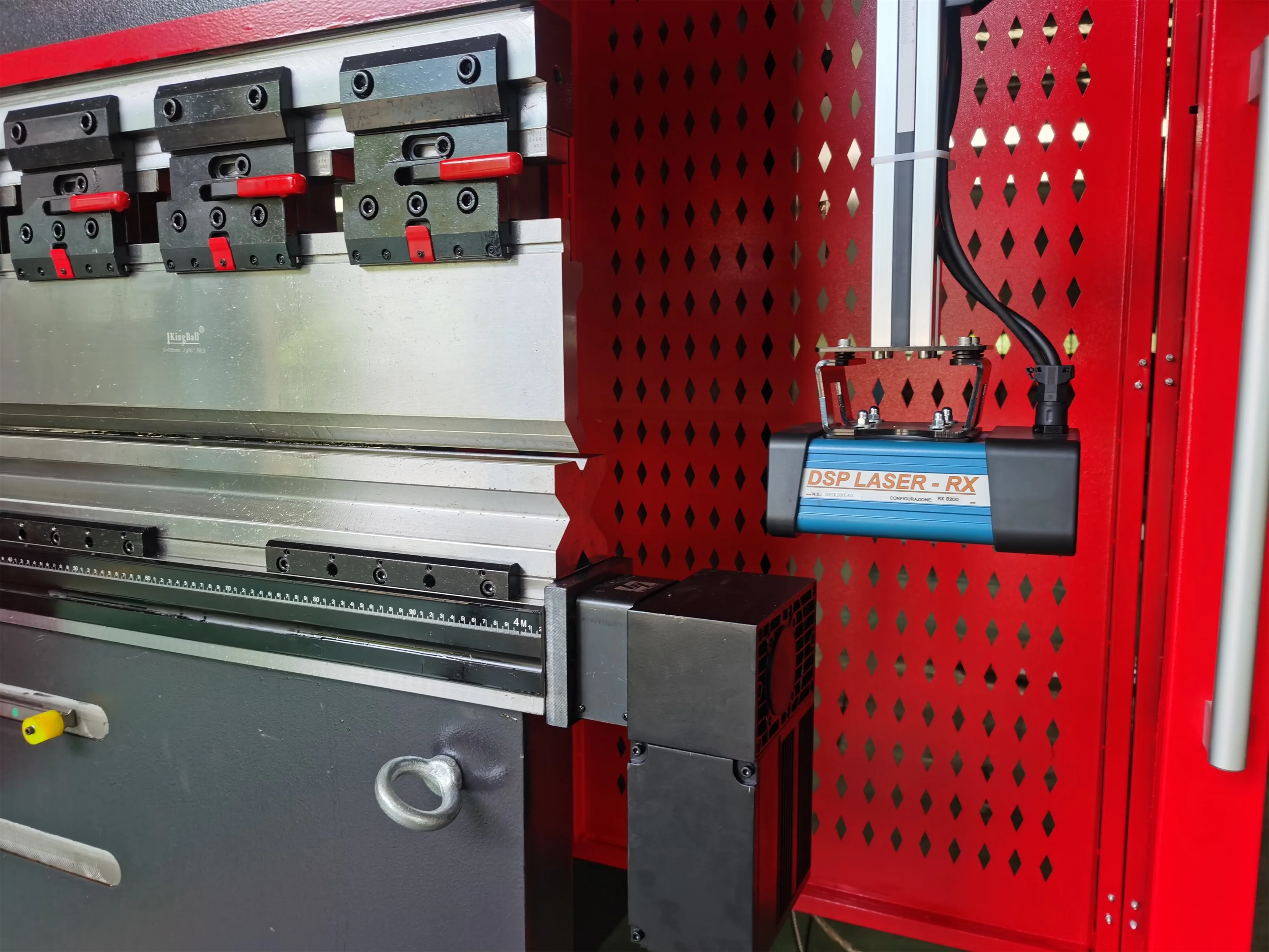 
Big Discount! High Precision Delem Controlled CNC Hydraulic Press Brake 160 Ton/4000mm for Bending Metal Sheet Plate 