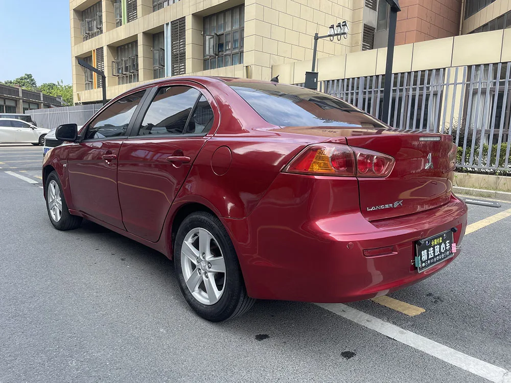 2010 Mitsubishi Yishen Подержанный автомобиль 1 8 л Lancer EX CVT FWD топливный