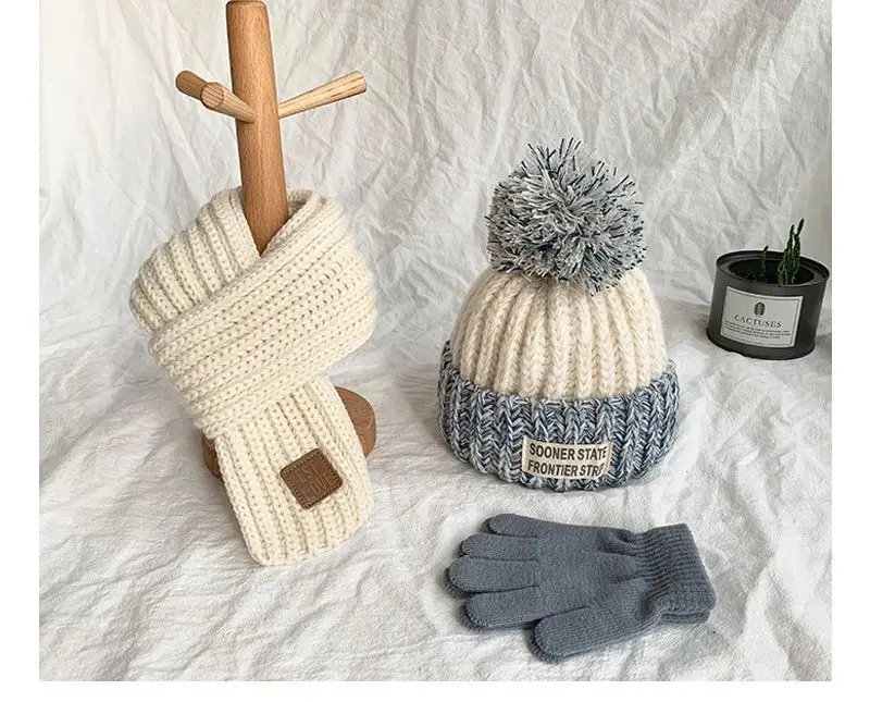 Knitted Hat Solid Color Thermal Pom Pom Beanie Hat Medium Knitted Children Scarf Wholesale Winter Warm Thick Style Kids Plain
